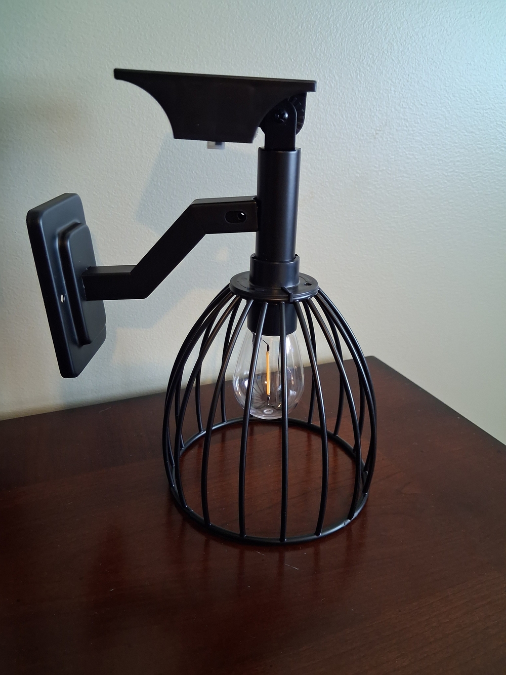 Outdoor SOLAR Light, Wall Mount
